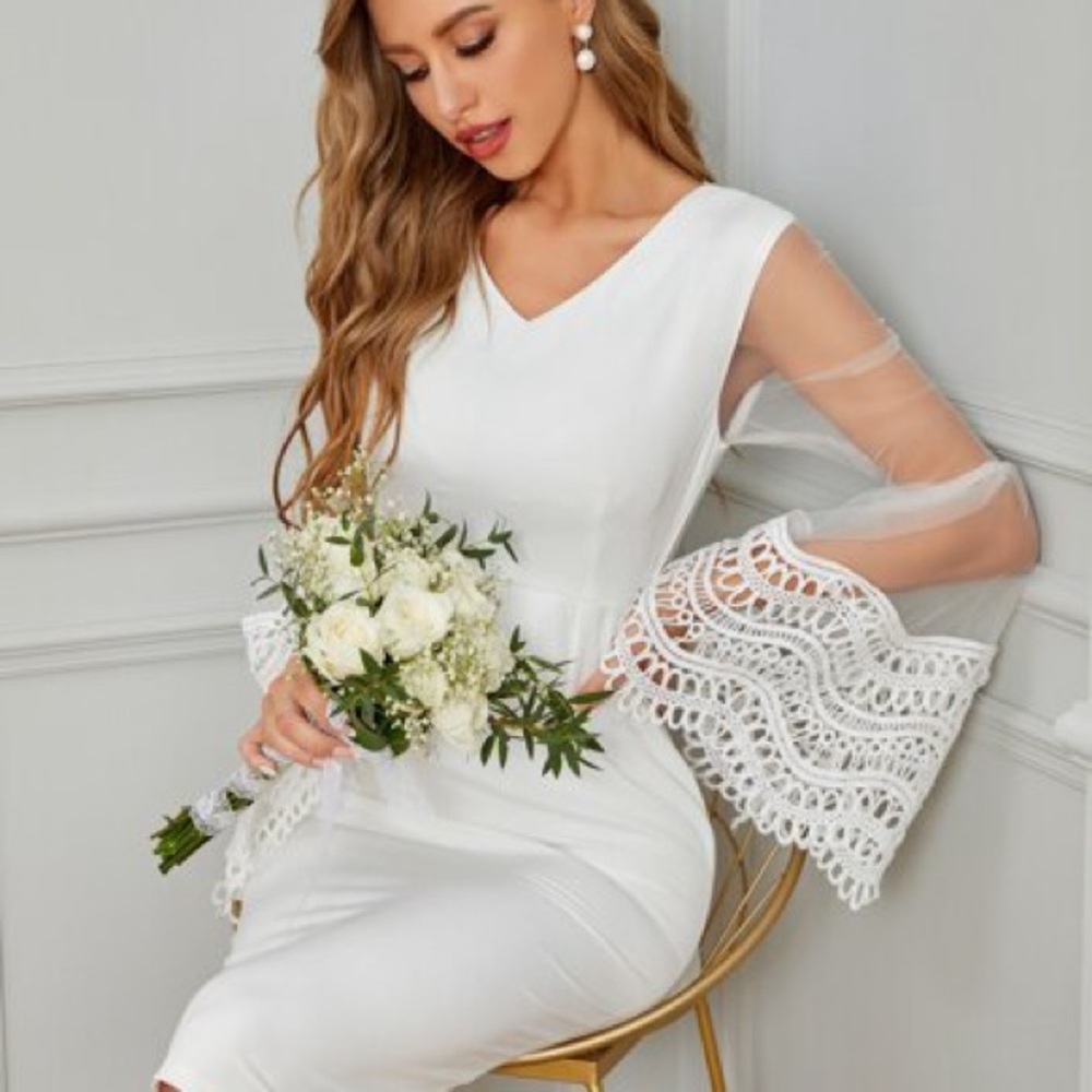 Elegant White Lace Sleeve Dress